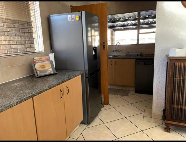 3 BEDROOM TOWNHOUSE FOR SALE IN WITFIELD